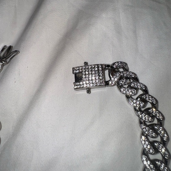 - CUBAN LINK ICED OUT SILVERTONE & ROSE GOLD DOG COLLARS XS 11” - Picture 11 of 14